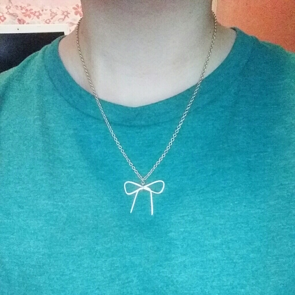 Ribbon Bow Necklace